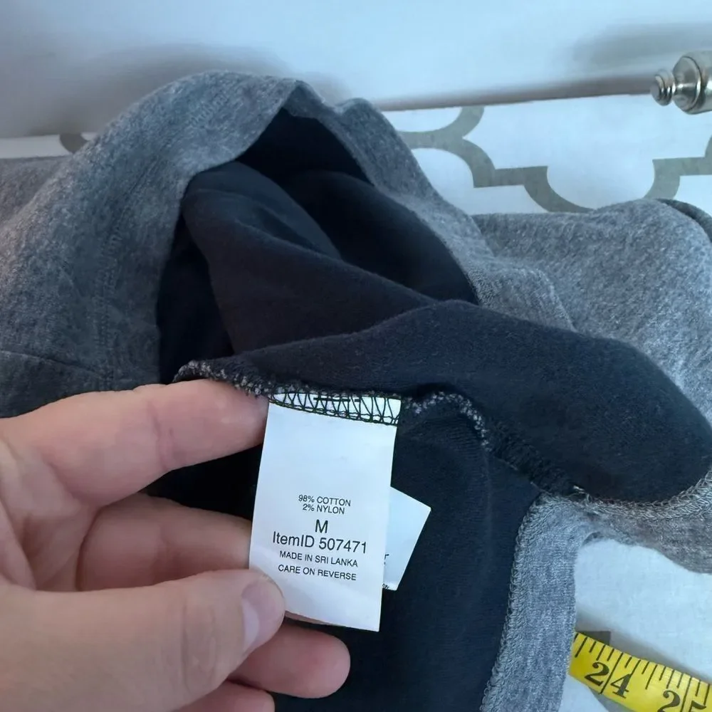 L.L.Bean Slitty fitted pullover Size M